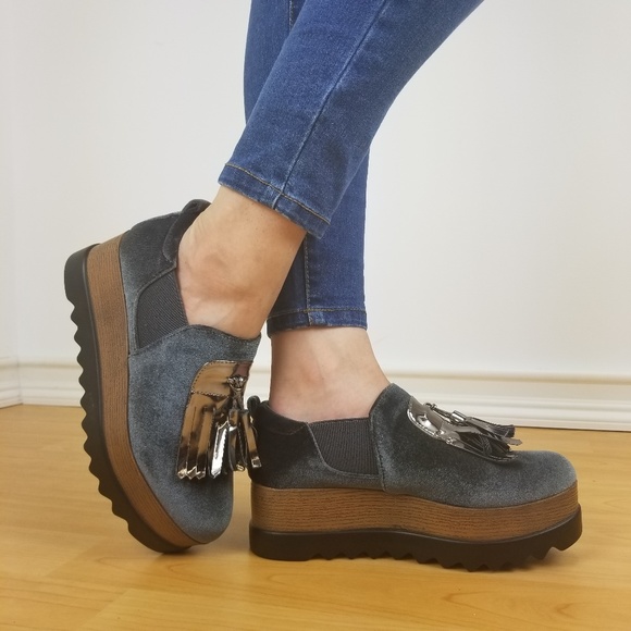 Chunky Block Heel Platform Velvet Shoes - Picture 2 of 8